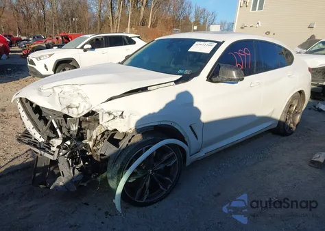 2021 BMW X4 M40I z USA, uszkodzony, nr VIN 5UX2V5C03M9F04922